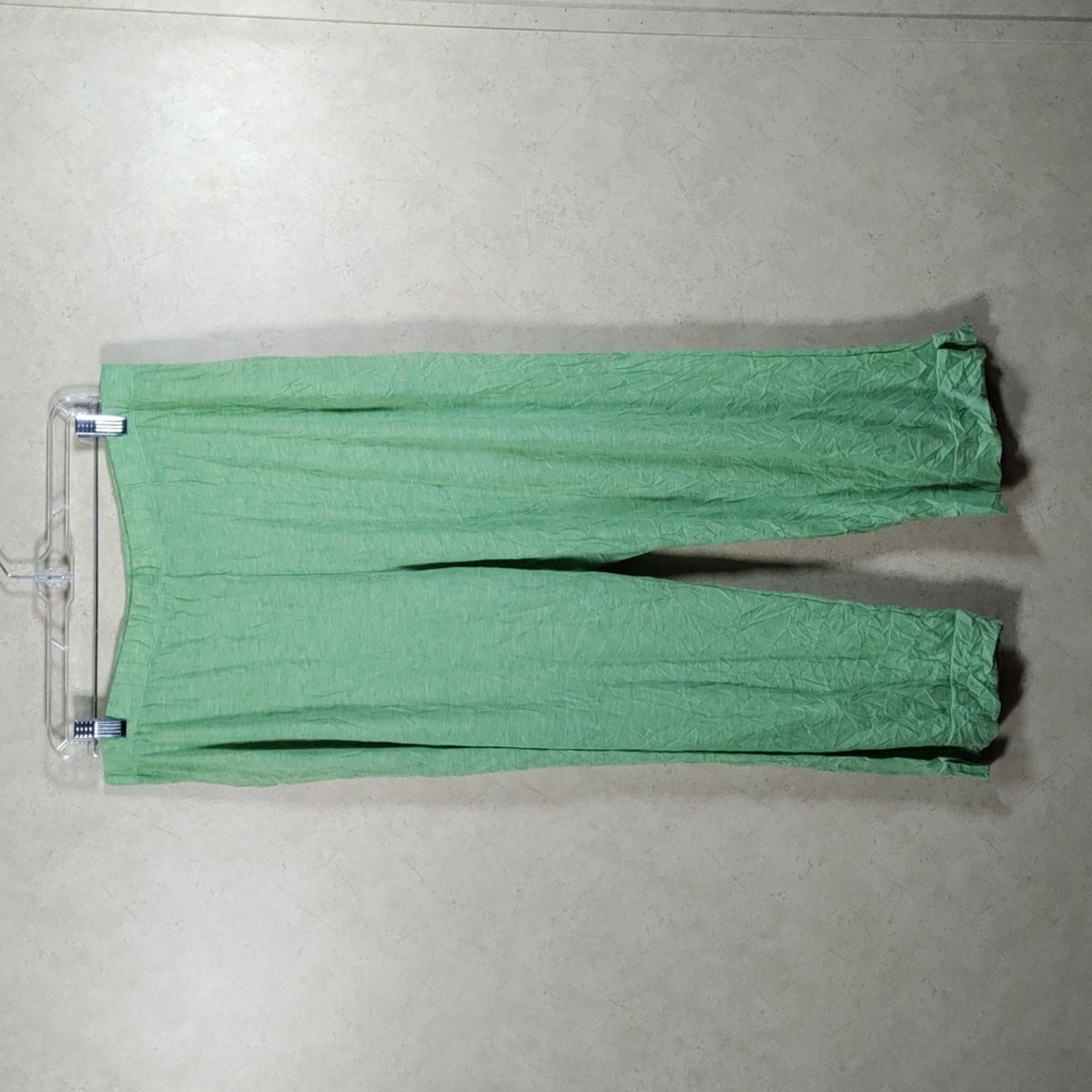 04177 Jess & Jane bright green crinkle knit cropped pants L